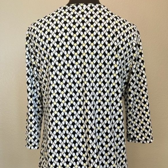 3/4 Sleeve Geometric Print Top Size Large - Picture 5 of 6